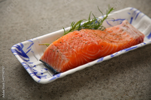 연어 사시미 sashimi さしみ 刺身 a whole salmon 