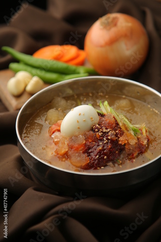 Korean traditional food naengmyeon with thin ice 살얼음이 있는 한국 전통 음식 냉면