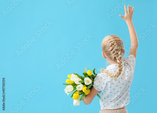 Cute little girl with sprin...