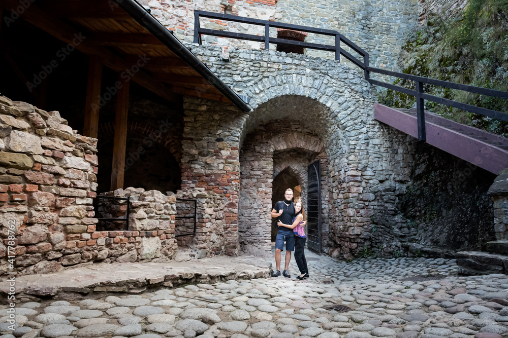 Couple in Pieniny Czorsztyn castle
