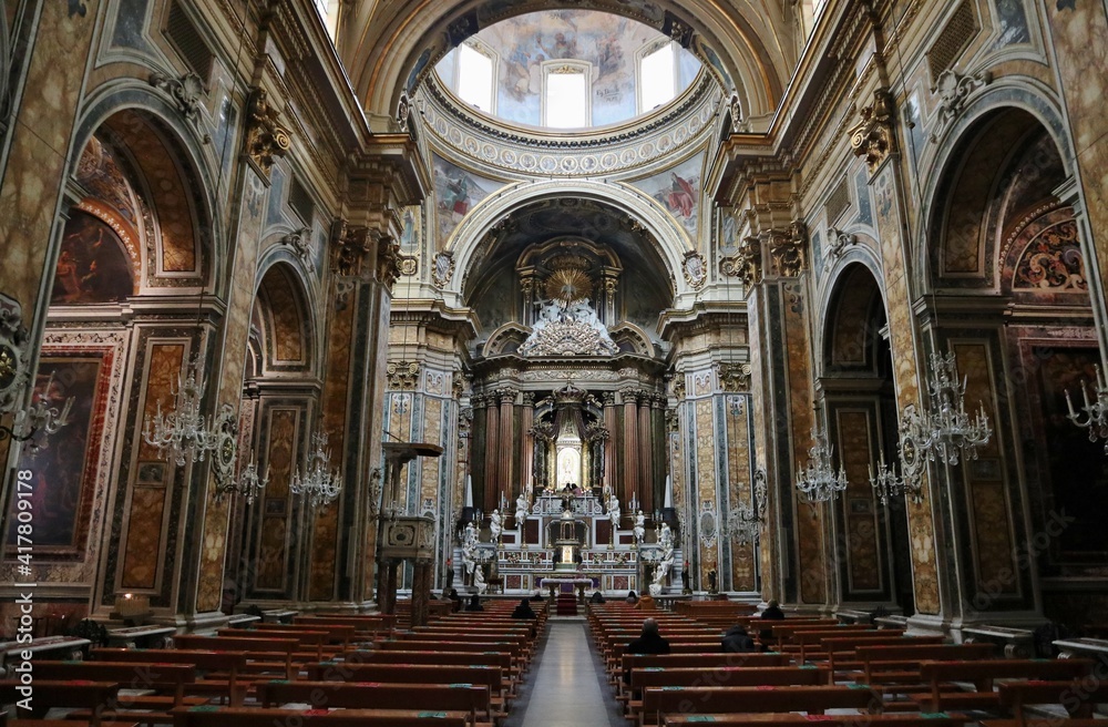 Napoli – Interno della Chiesa del Gesù Vecchio