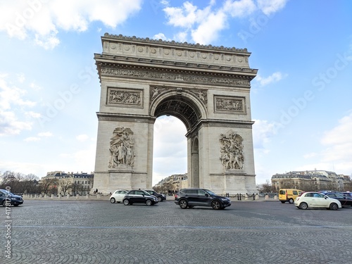 Arc de triomphe Paris capitale de la France, monument aux mort de la guerre 1945 , champs élisée