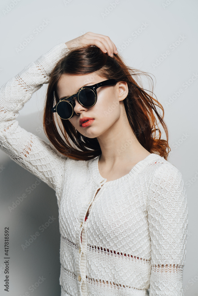 woman wearing sunglasses loose hair studio fashion woman wearing sunglasses loose hair studio fashion