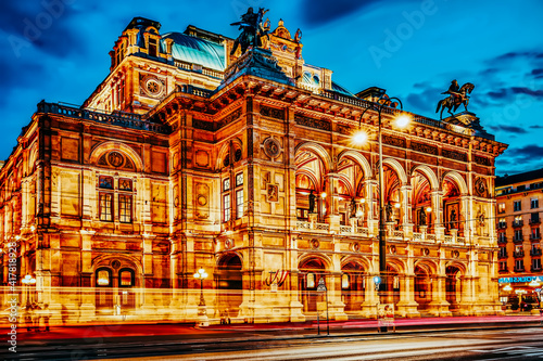 VIENNA,AUSTRIA-SEPTEMBER 10, 2015: Vienna's State Opera is an opera house.It is located in the centre of Vienna, Austria. It was originally called the Vienna Court Opera (Wiener Hofoper) © BRIAN_KINNEY