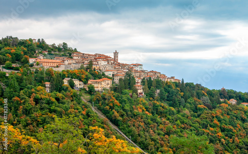 Obraz na płótnie View of Sacro Monte in Varese (Varesino), Italy. w salonie