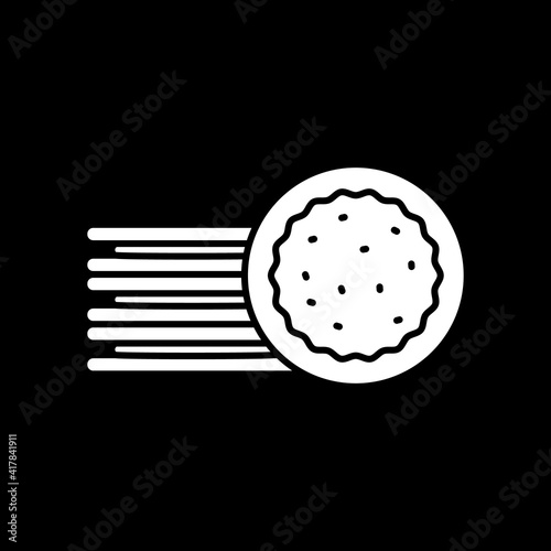 Bake pie in oven dark mode glyph icon. Pastry preparation. Homemade pastry. Grocery product and foodstuff. Cooking pizza dough. White silhouette symbol on black space. Vector isolated illustration