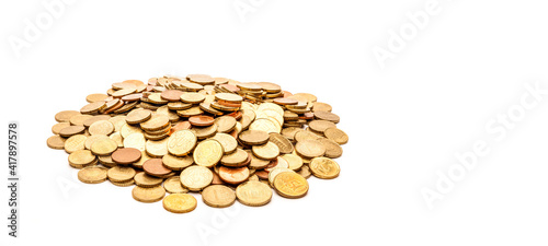 Stapel Euro münzen auf hellem Hintergrund