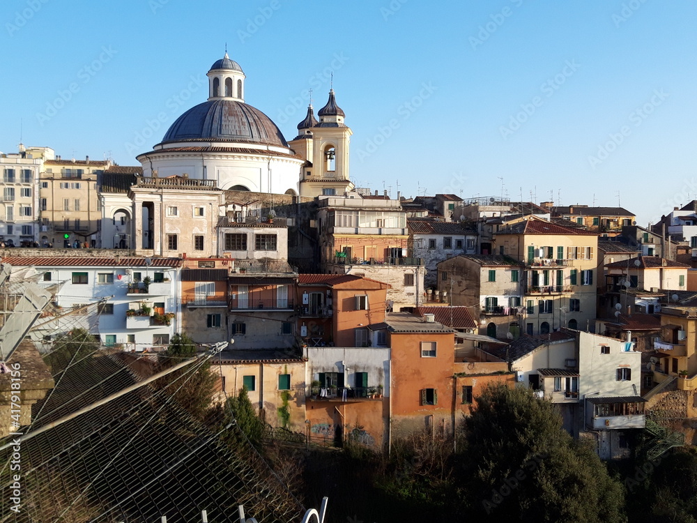Ariccia małe włoskie miasteczko.