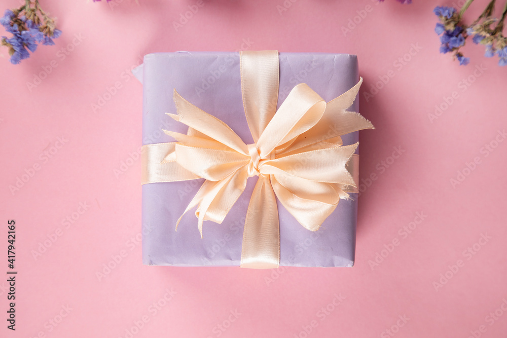 the gift box with flowers the gift box with flowers