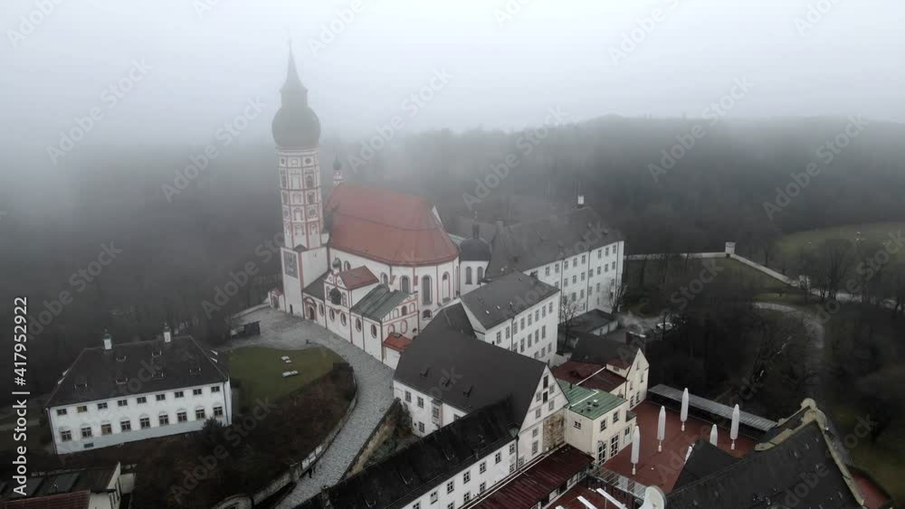 Kirchturm Kloster Andechs in Bayern, Drohnen Flug in 4K, Drohne, Europa, Deutschland
