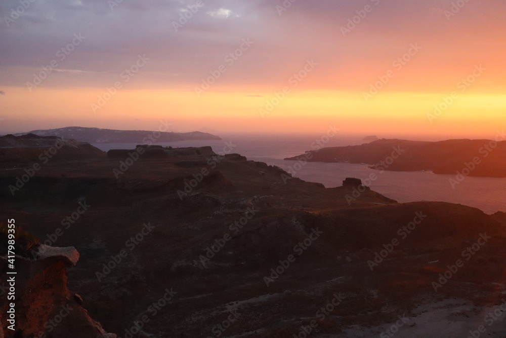ヨーロッパギリシャサントリーニ島の綺麗な夕焼け