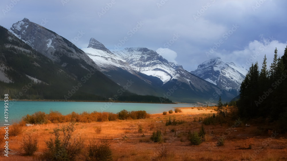 Fototapeta premium Scenic Spray lakes landscape along Smith Dorrien trail in Banff national park