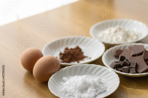 チョコレートのお菓子を作る材料
