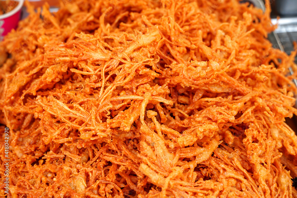 Crunchy Enoki Mushroom.Enoki Mushroom With Crispy Fried Flour. Crunchy Enoki Mushroom.Enoki Mushroom With Crispy Fried Flour.