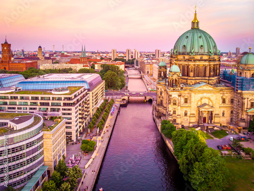 Obraz na płótnie Berliner dom after sunset, Berlin w salonie