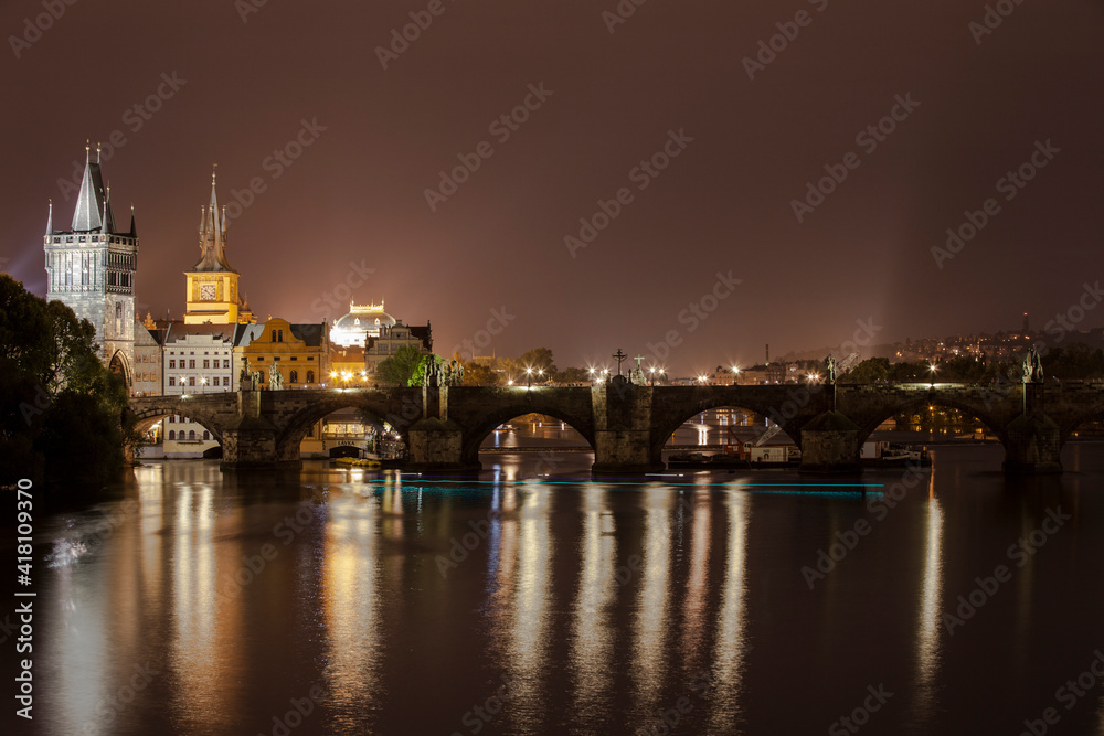 Obraz premium Historic Charles Bridge in Prague, Czech Republic