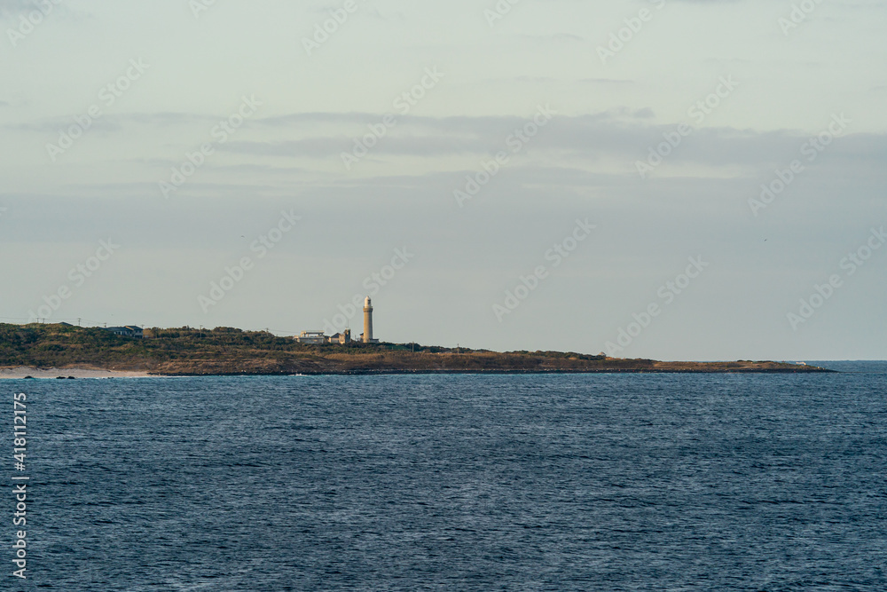 角島　牧崎風の公園から見た角島灯台