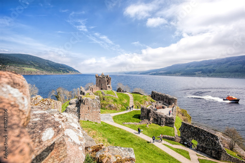 Tableau sur toile Ruins of Urquhart Castle with famous lake Loch Ness in Scotland