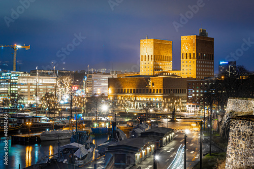 Obraz na płótnie Oslo city hall in winter time, Norway w salonie