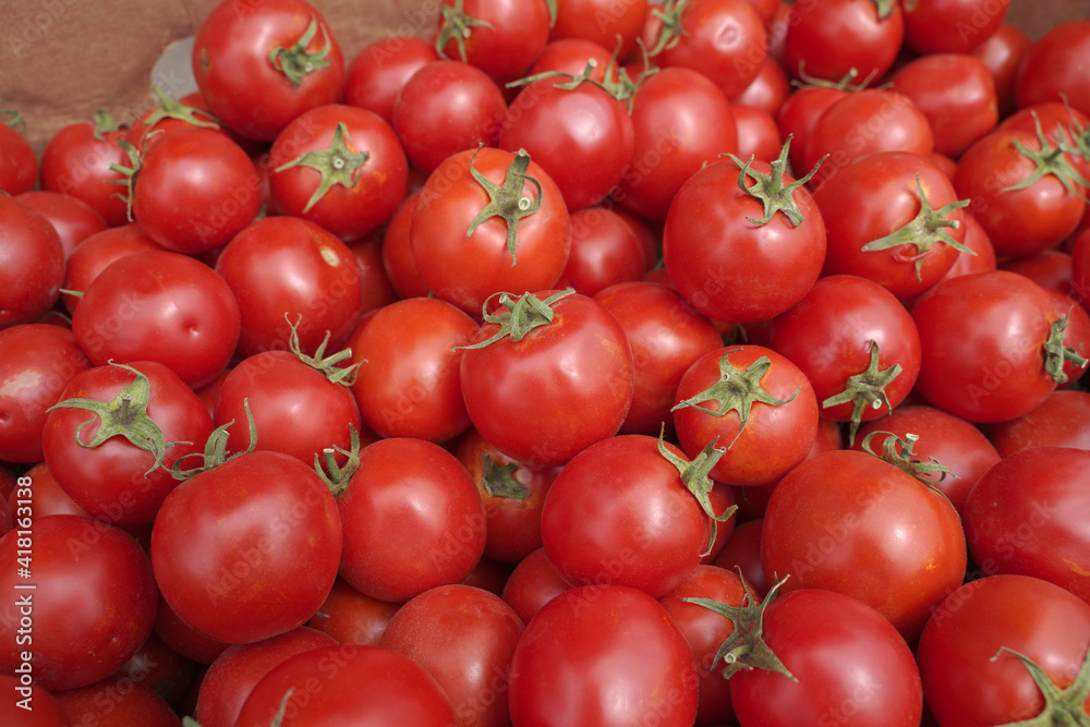 organic ripe red tomatoes background organic ripe red tomatoes background