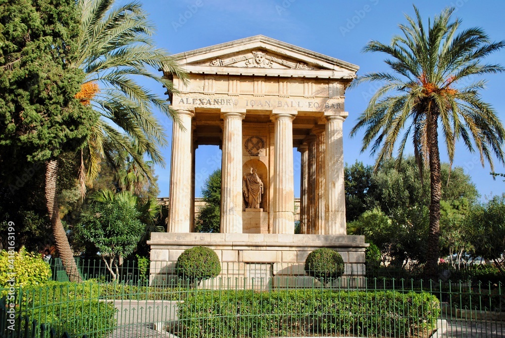 Lower Barrakka Gardens, Valletta,Malta. A neoclassical monument erected in 1810 in the form of a Roman temple, to Sir Alexander Ball, a leader of the Maltese insurgents in the 1798 uprising.