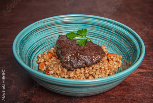 Traditional veal cheeks with pearl barley