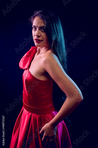 MELANY NAVARRO VESTIDOS 02
