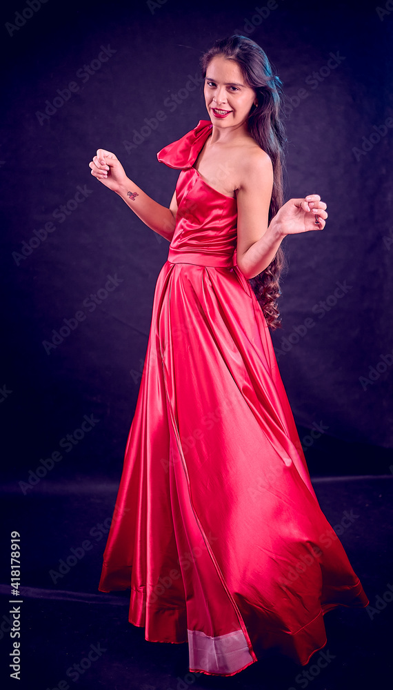 Naklejka premium MELANY NAVARRO VESTIDOS 02