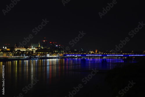 night view of the city © Roksana
