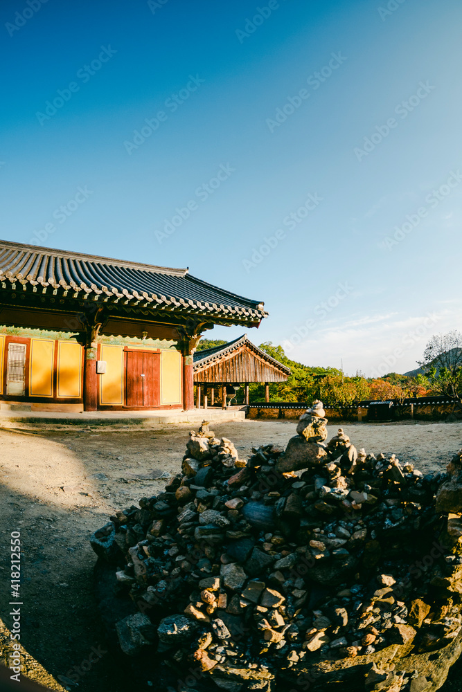 한국의 산지승원 봉정사 가을 Bongjeongsa Temple 한국의 산지승원 봉정사 가을 Bongjeongsa Temple