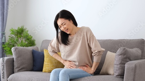 女性 腹痛