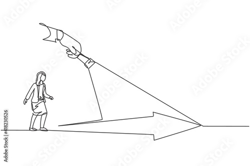 Continuous one line drawing of young female worker walking confidence under arrow light. Success business manager goal minimalist concept. Trendy single line draw design vector graphic illustration