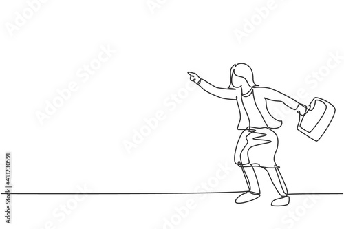 Continuous one line drawing of young angry female worker pointing finger to her colleague. Emotional business manager minimalist concept. Trendy single line draw design vector graphic illustration