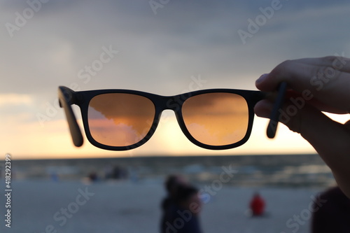 Strandfoto durch Sonnenbrille 