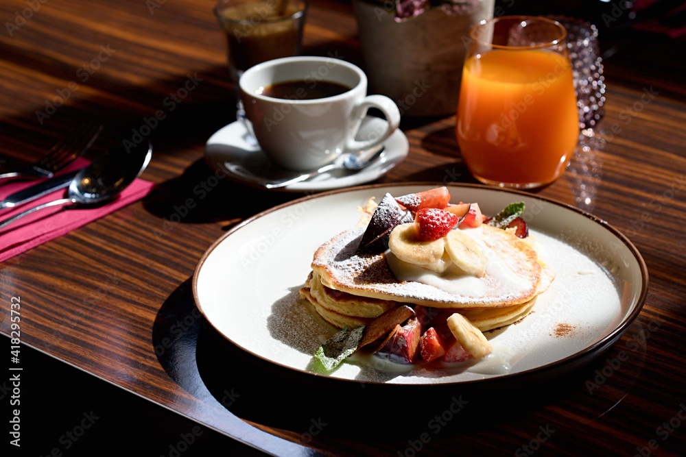 Breakfast, in the morning on the air. Breakfast, in the morning on the air.
