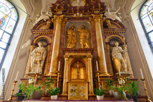 Innenansicht Katholische Kirche St. Johannes der Täufer in Weinfelden im Kanton Thurgau - Schweiz © Ilhan Balta
