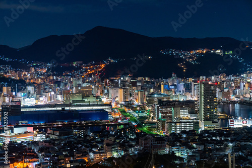 長崎県の稲佐山から見た夜景の写真。日本三大夜景。