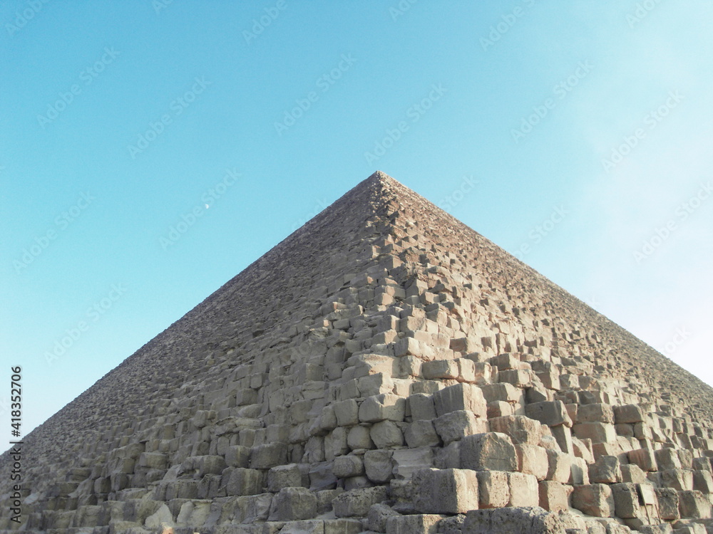 Pyramide von Gizeh in Kairo Ägypten am Abend