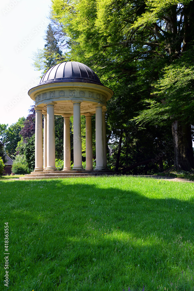 Säulentempel im Schlossgarten Eutin