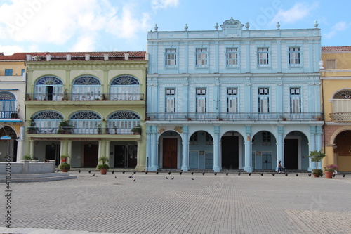 typical cuban houses in the streets of cuba © Astrid