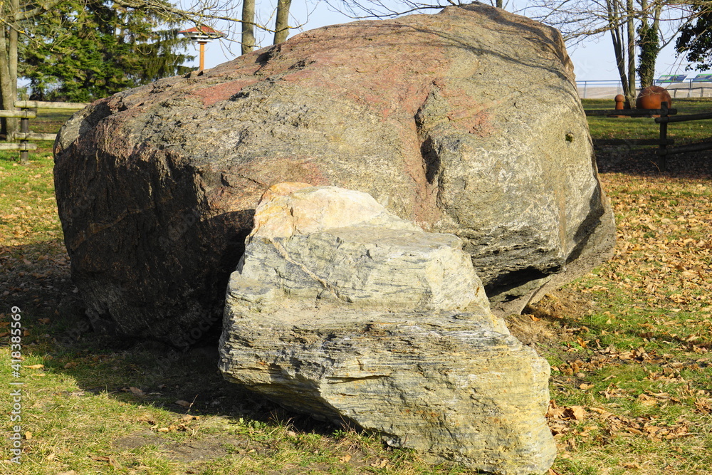 Steinformation am Tagebaurand, Brandenburg, Deutschland