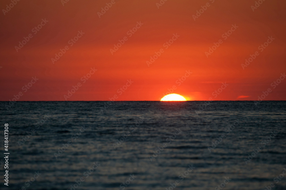 USA, Florida, Crescent Beach, Siesta Key, Sarasota, Seascape, Sun below horizon