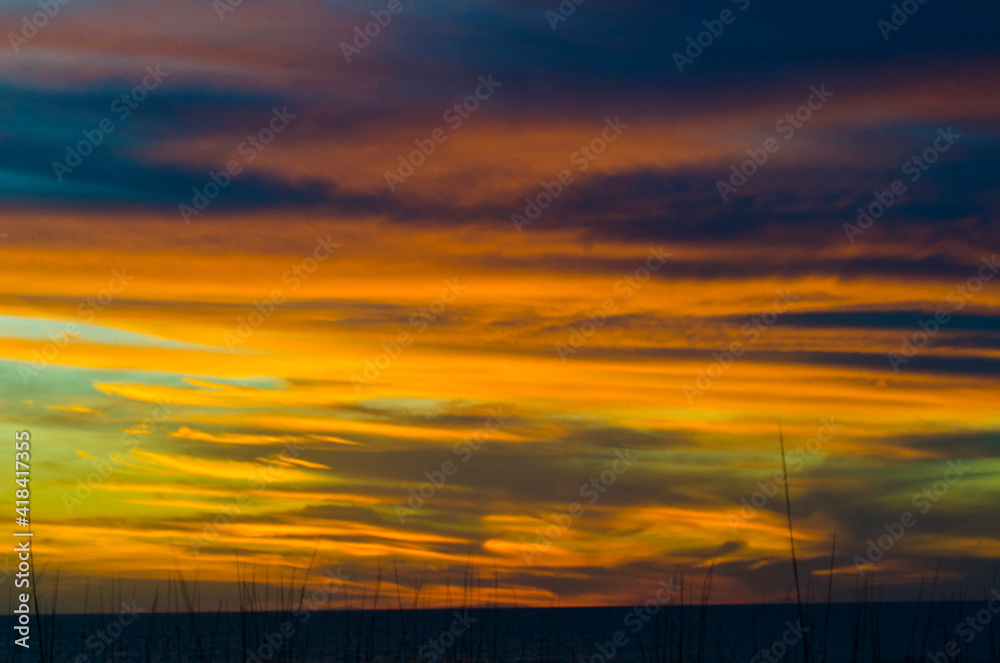 Fototapeta premium USA, Florida, Crescent Beach, Siesta Key, Sarasota, Seascape, Sunset