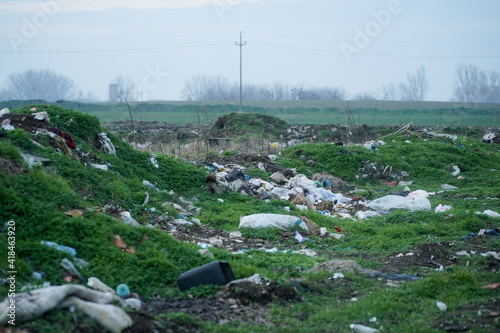 Garbage illegally deposited on the outskirts of Zimnicea. Danger to the environment. photo