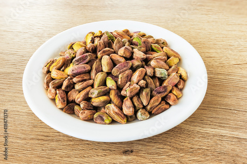 Pistachio kernels on a plate