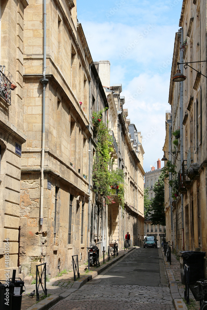 Bordeaux (France) - old downtown street