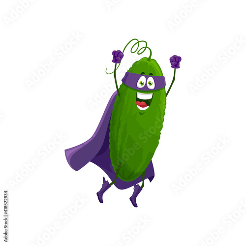 Cartoon cucumber super hero isolated vector icon. funny vegetable, cheerful fairytale character, healthy food. Vitamin superhero personage in cape and mask