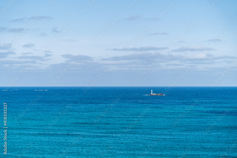 冬の角島のコバルトブルーの海 冬の角島のコバルトブルーの海