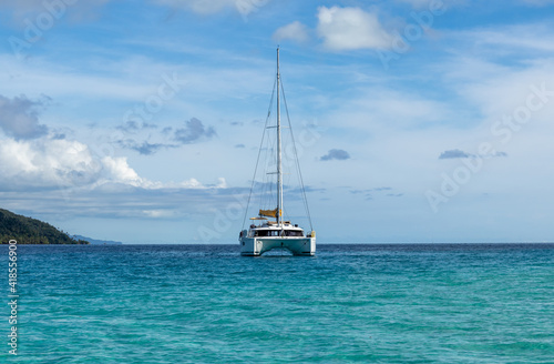 Catamaran sur le lagon de Taha'a, Polynésie française