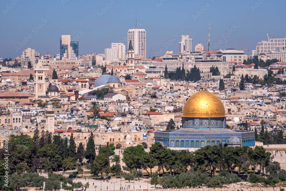 Vista de Jerusalén con la cúpula dorada del Templo del Monte